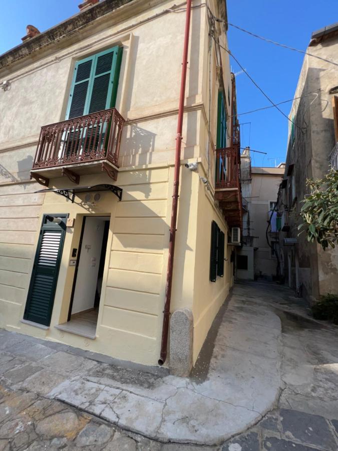 לינה וארוחת בוקר L Antico Soffitto טרופאה מראה חיצוני תמונה