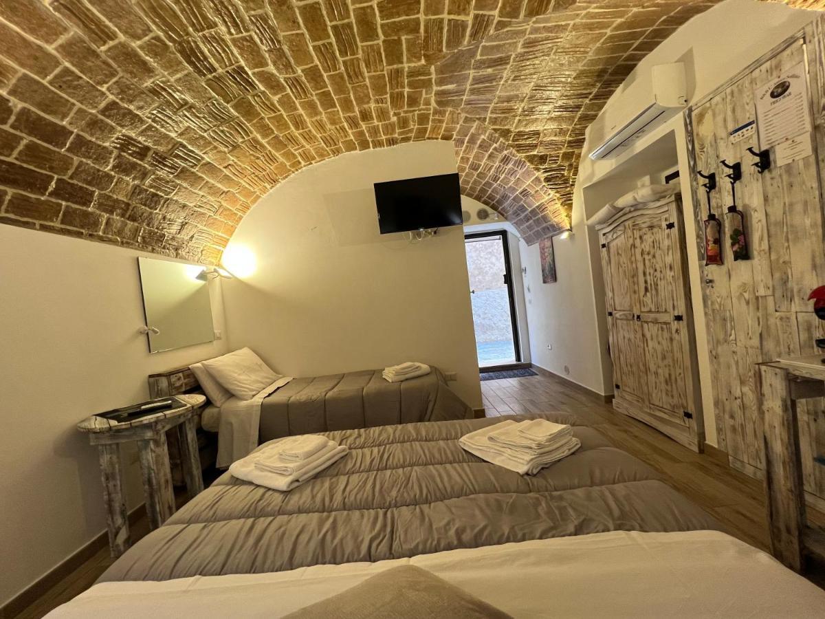 לינה וארוחת בוקר L Antico Soffitto טרופאה מראה חיצוני תמונה